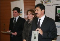 2011.01.26 entrega de certificados de cumplimiento ambiental a empresas comprometidas con la protección del Medio ambiente